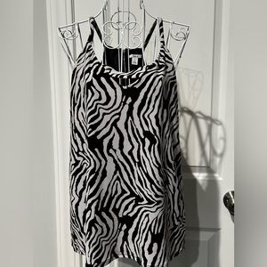 DressBarn 🦓 print sleeveless blouse.